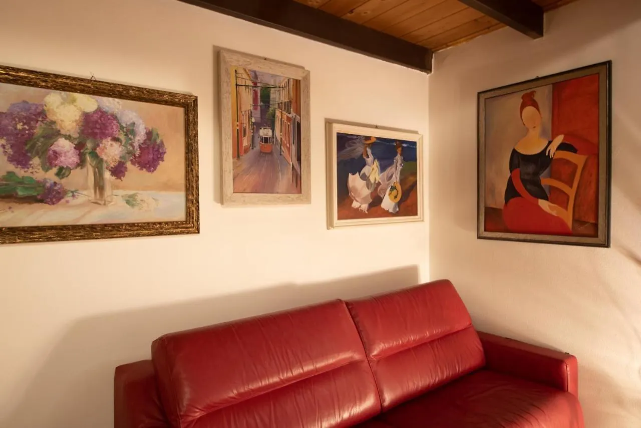 Apartamento Corte Degli Estensi, Romantica Mansardina Ferrara Itália